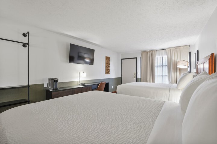 Tremont Lodge & Resort