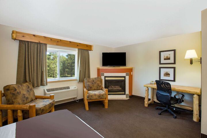Room 21 of 38