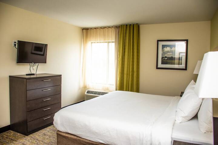 Room 32 of 60