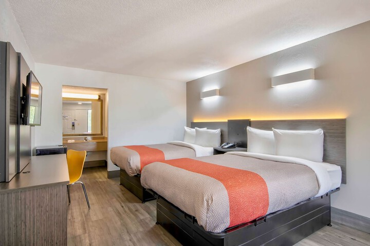 Room 18 of 26