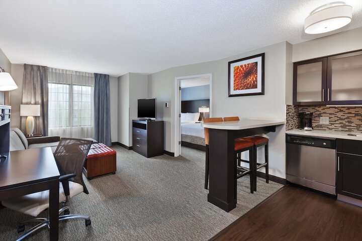 Staybridge Suites Detroit-Utica by IHG