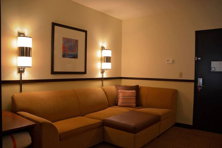 Room 12 of 34