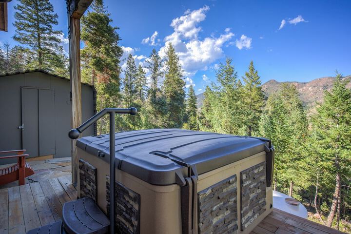 Mountain Getaway Cabinhot Tub & Pool Table4bd