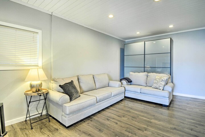 Lakefront Bremerton Vacation Rental w / Deck!