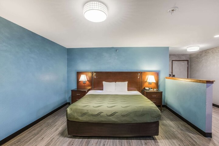 Room 14 of 34