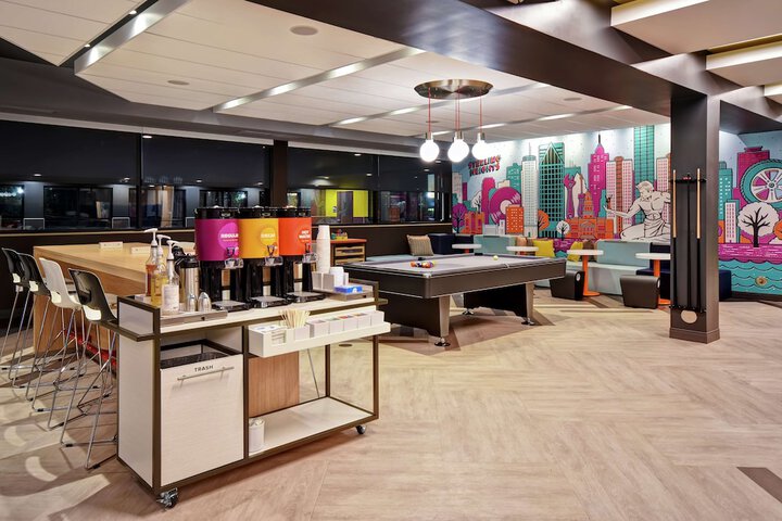Tru by Hilton Sterling Heights Detroit