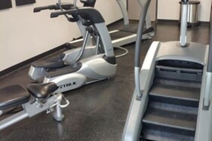 Country Inn & Suites by Radisson Waterloo, IA