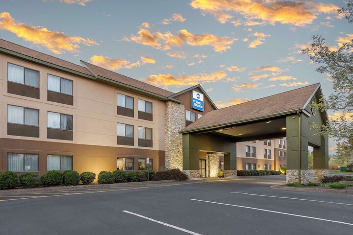 Hotel 3 of 61