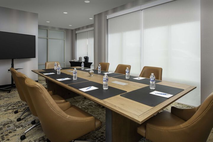 Embassy Suites by Hilton Dulles North Loudoun