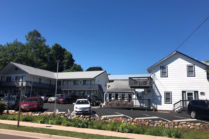 Hotel 6 of 72