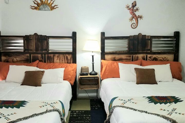Room 15 of 37