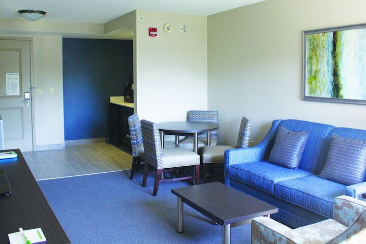 Room 53 of 82