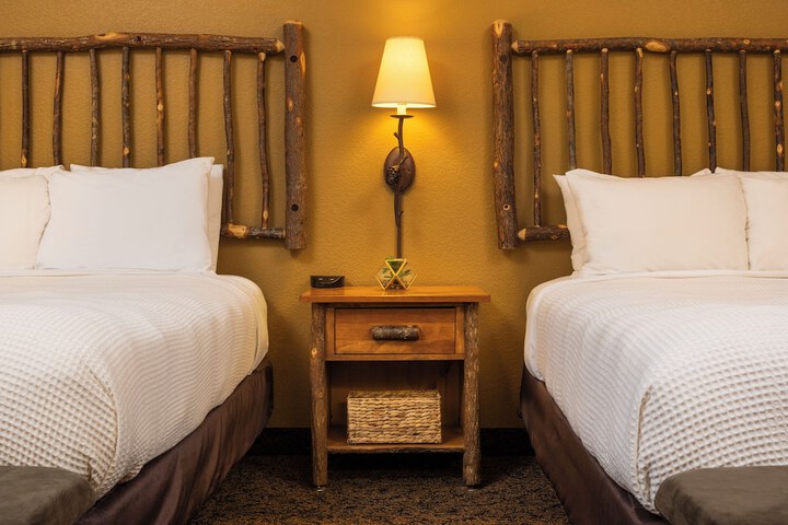 bantr Grand Hotel Wausau - Rothschild