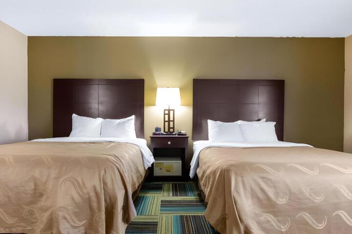 Quality Inn & Suites Arnold