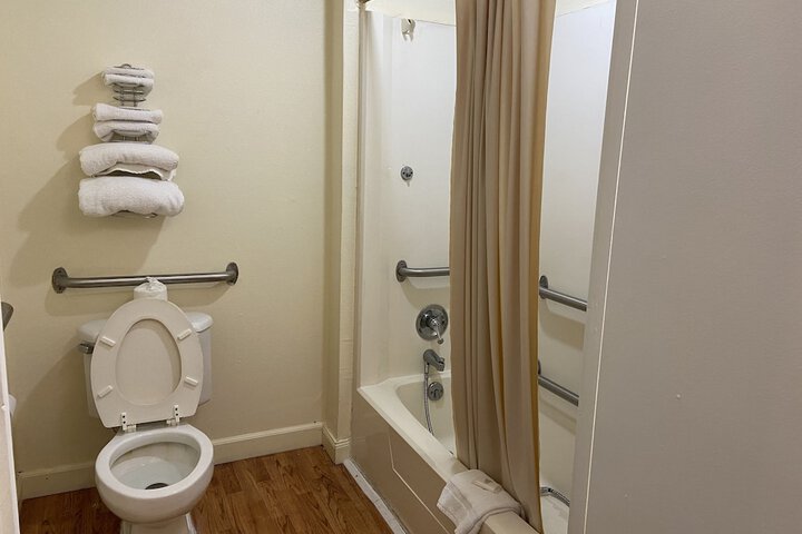 Room 18 of 19