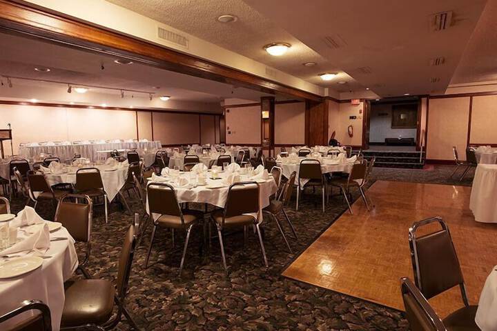Ballroom/Hall 42 of 47