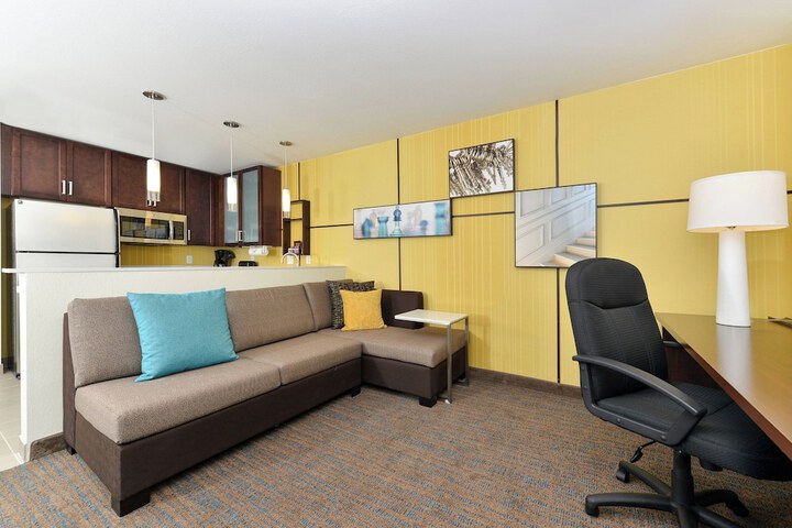 Room 20 of 38