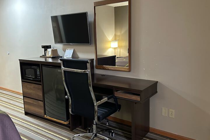 Room 8 of 60