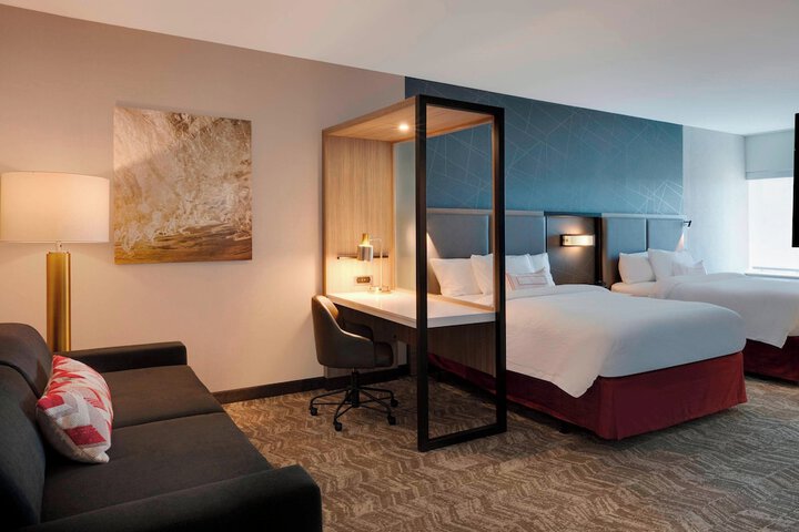 Room 10 of 25