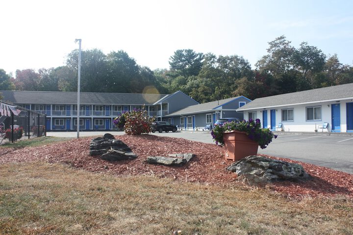 Hotel 4 of 83