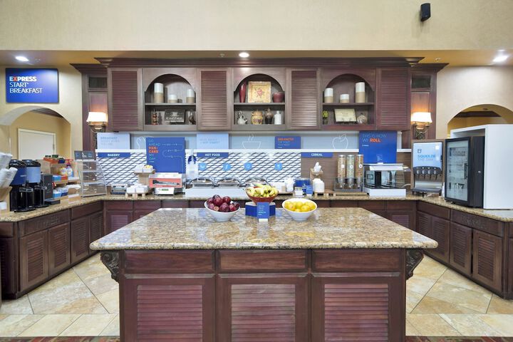 Holiday Inn Express Hotel & Suites DFW West - Hurst by IHG