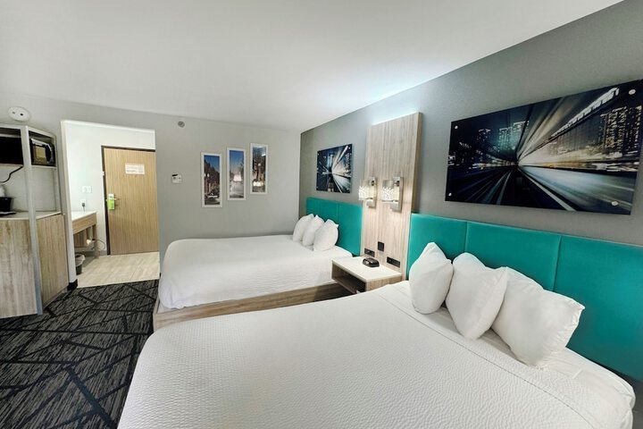 Room 32 of 42