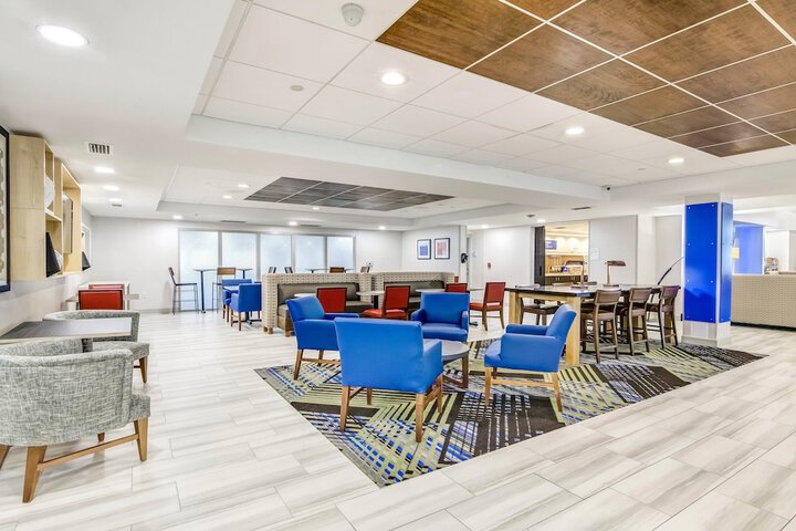 Holiday Inn Express & Suites Longview North by IHG