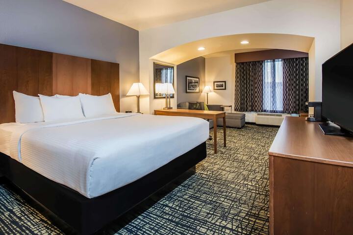 La Quinta Inn & Suites by Wyndham Morgantown