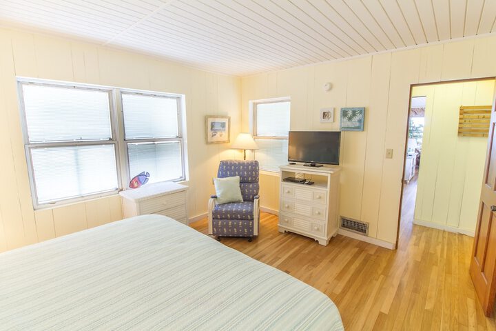 Room 18 of 32