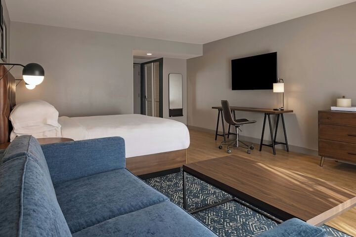 Four Points by Sheraton Bakersfield