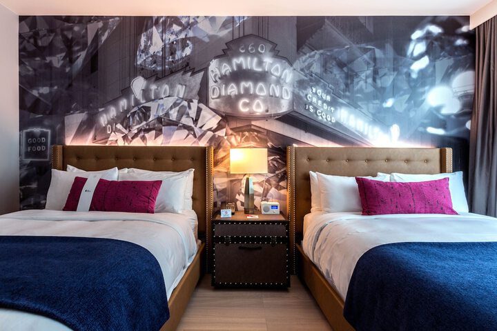 Room 35 of 65