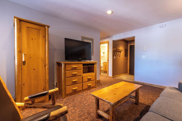 Red Wolf Lodge at Olympic Valley