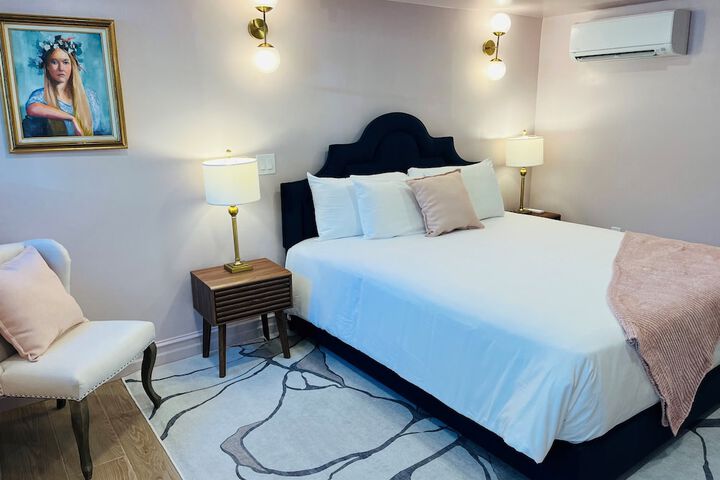 Camellia Inn