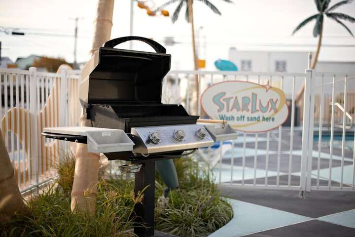 Starlux Hotel