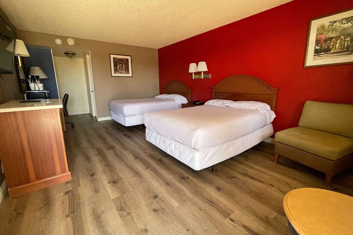 Room 11 of 26