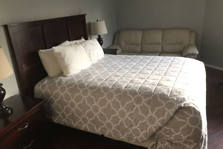 Room 35 of 42