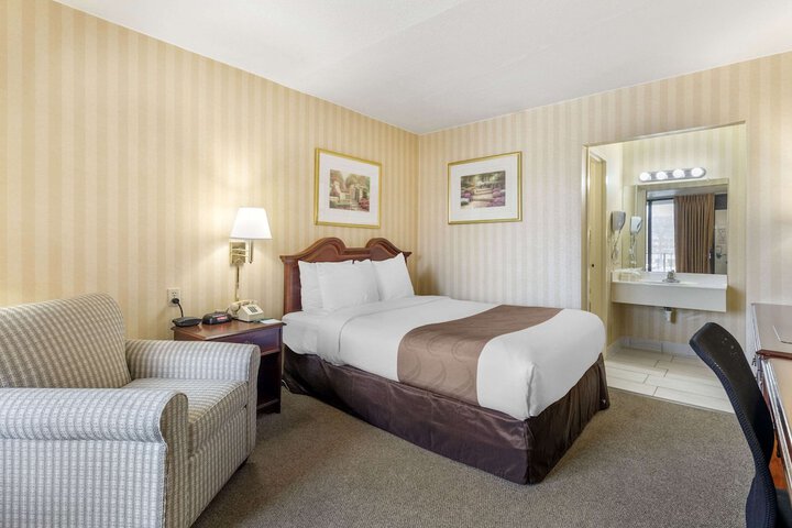 Room 15 of 43
