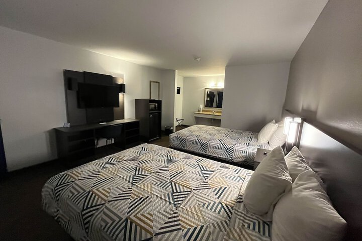 Room 31 of 33