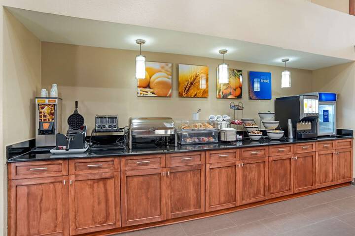 Breakfast/Coffee Service 55 of 58