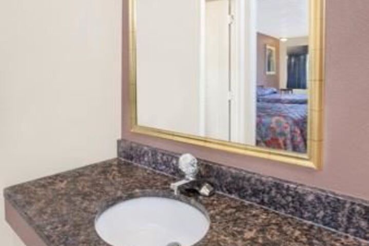 Knights Inn Grand Blanc