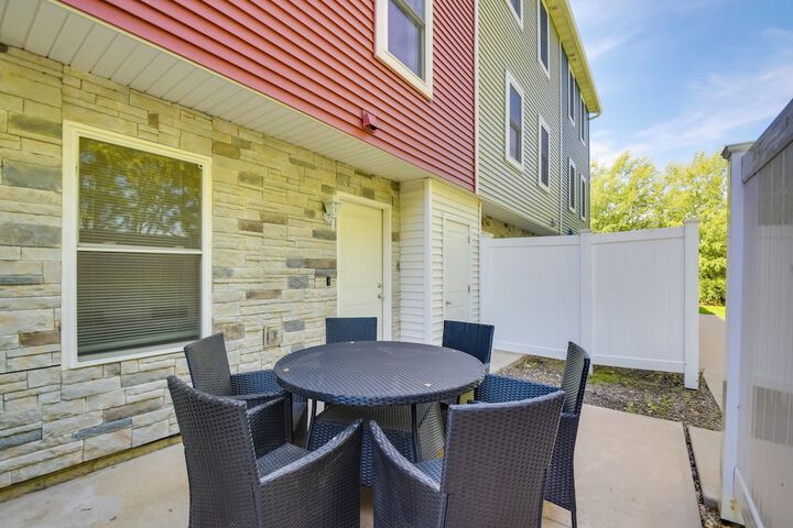 2 Mi to TBK Bank Sports Complex: Townhome w / Patio