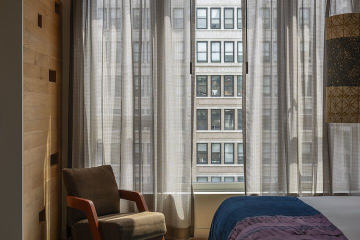 Room 11 of 40