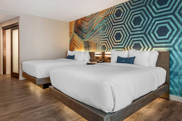 Cambria Hotel St. Petersburg-Madeira Beach Marina