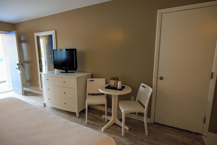 Room 42 of 90