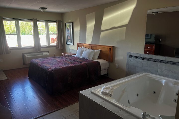 Room 152 of 443