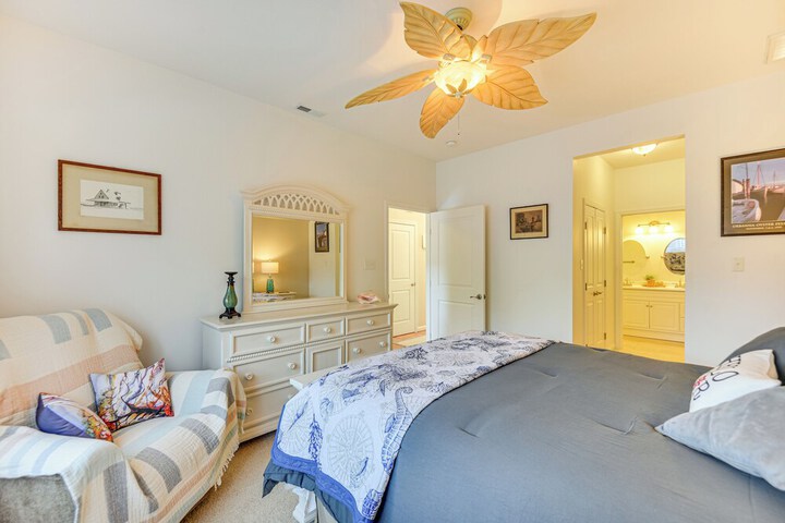 Walk to Beach: Home w / Pool Access in White Stone