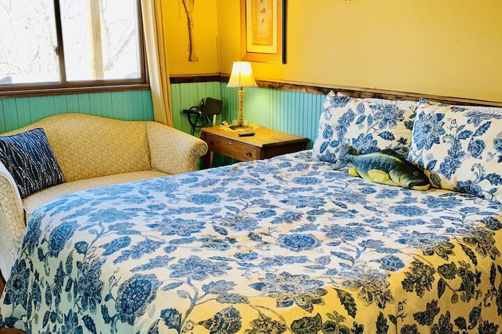 Room 42 of 75
