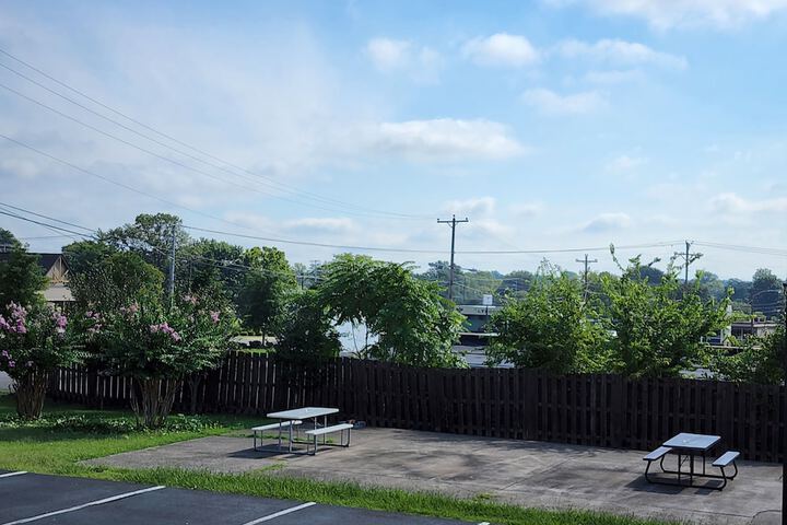 Property Grounds 36 of 36