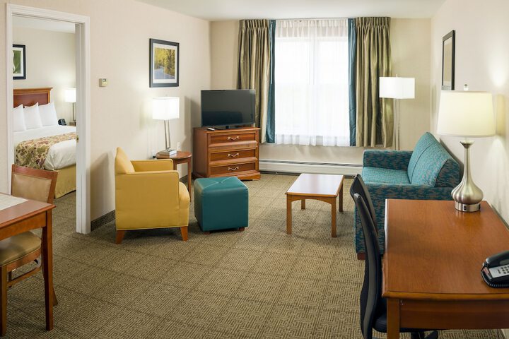 Smart Suites an Ascend Collection Hotel