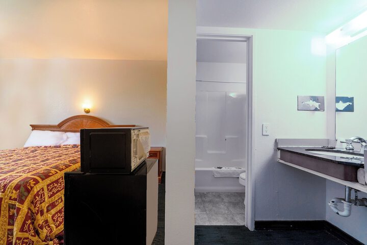 Room 58 of 123